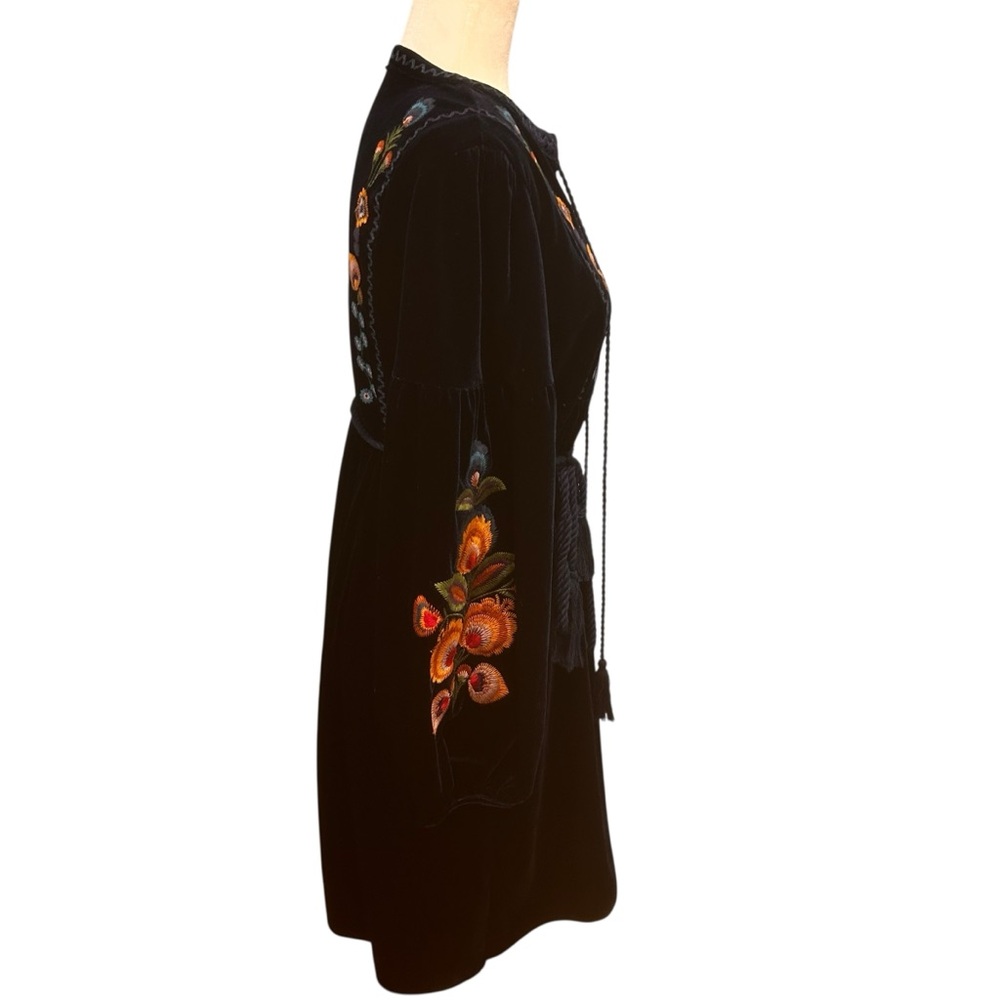 Cactus Women's dress size medium heavy emboidered navy blue velvet - Picture 12 of 16